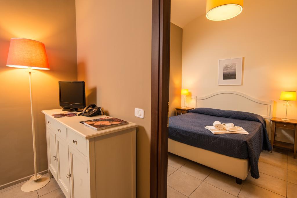 One-Bedroom Apartment,216232451:JPEG
